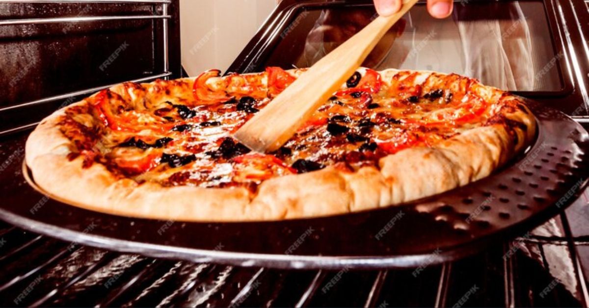 How Long to Cook Pizza at 450 °F?