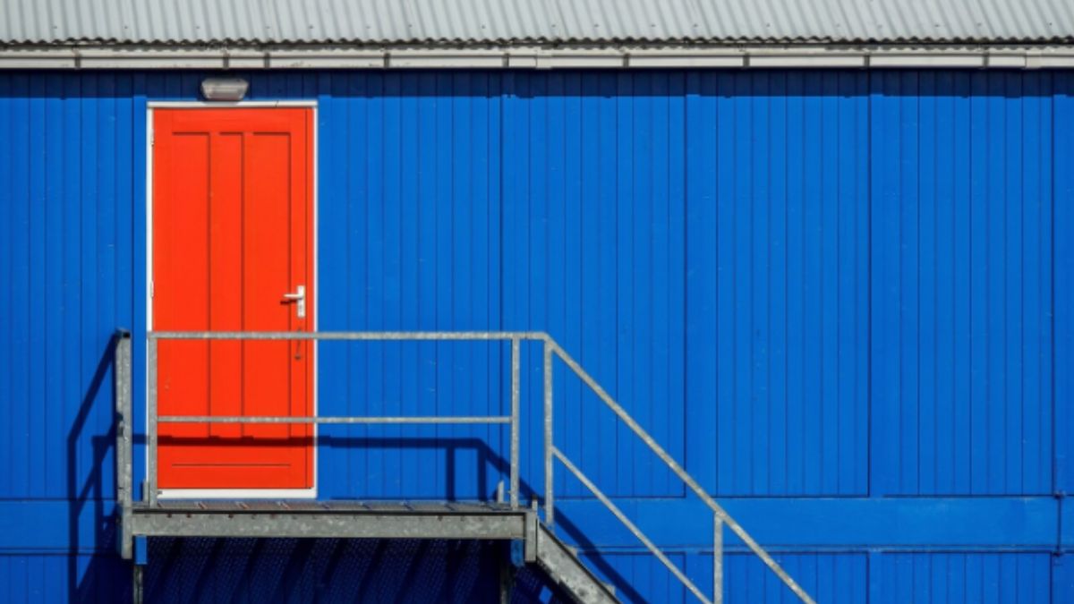 Sectional Door Right