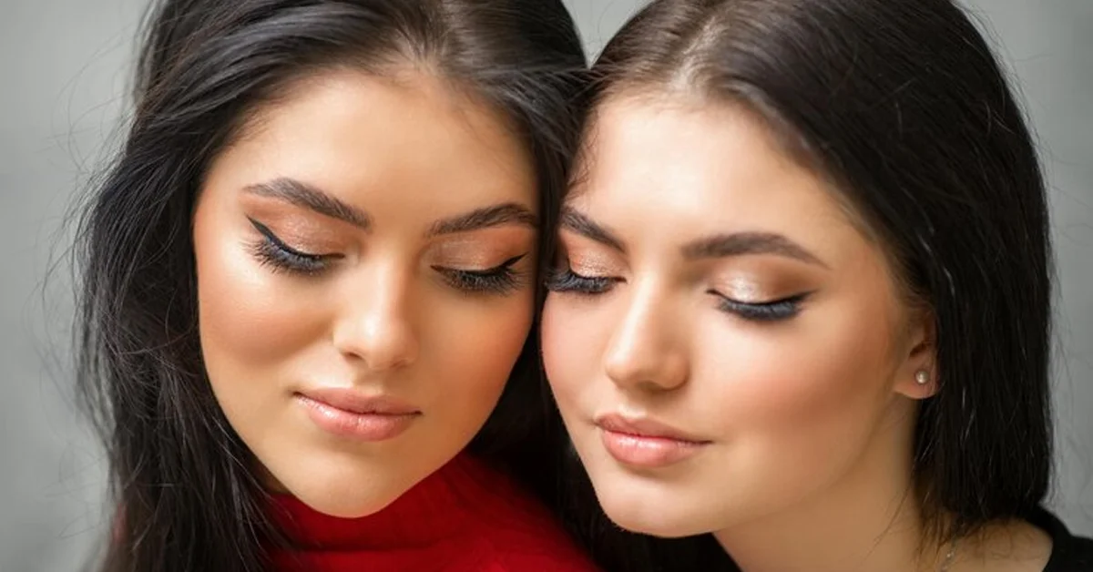 triple eyelid